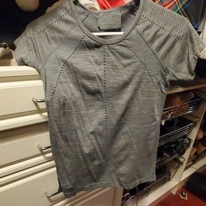 Athleta gray stretchy Tee breathable xs